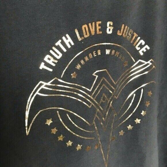 Her Universe Wonder Woman WW84 NWT Women's Junior Small Cropped Lounge Top - Picture 8 of 11